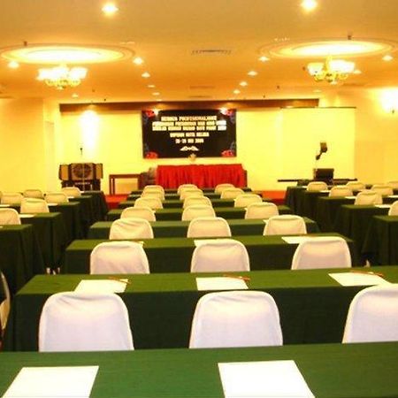 The Emperor Hotel Malacca מראה חיצוני תמונה