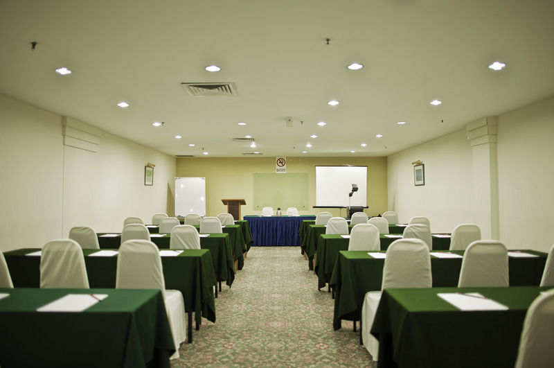 The Emperor Hotel Malacca מראה חיצוני תמונה