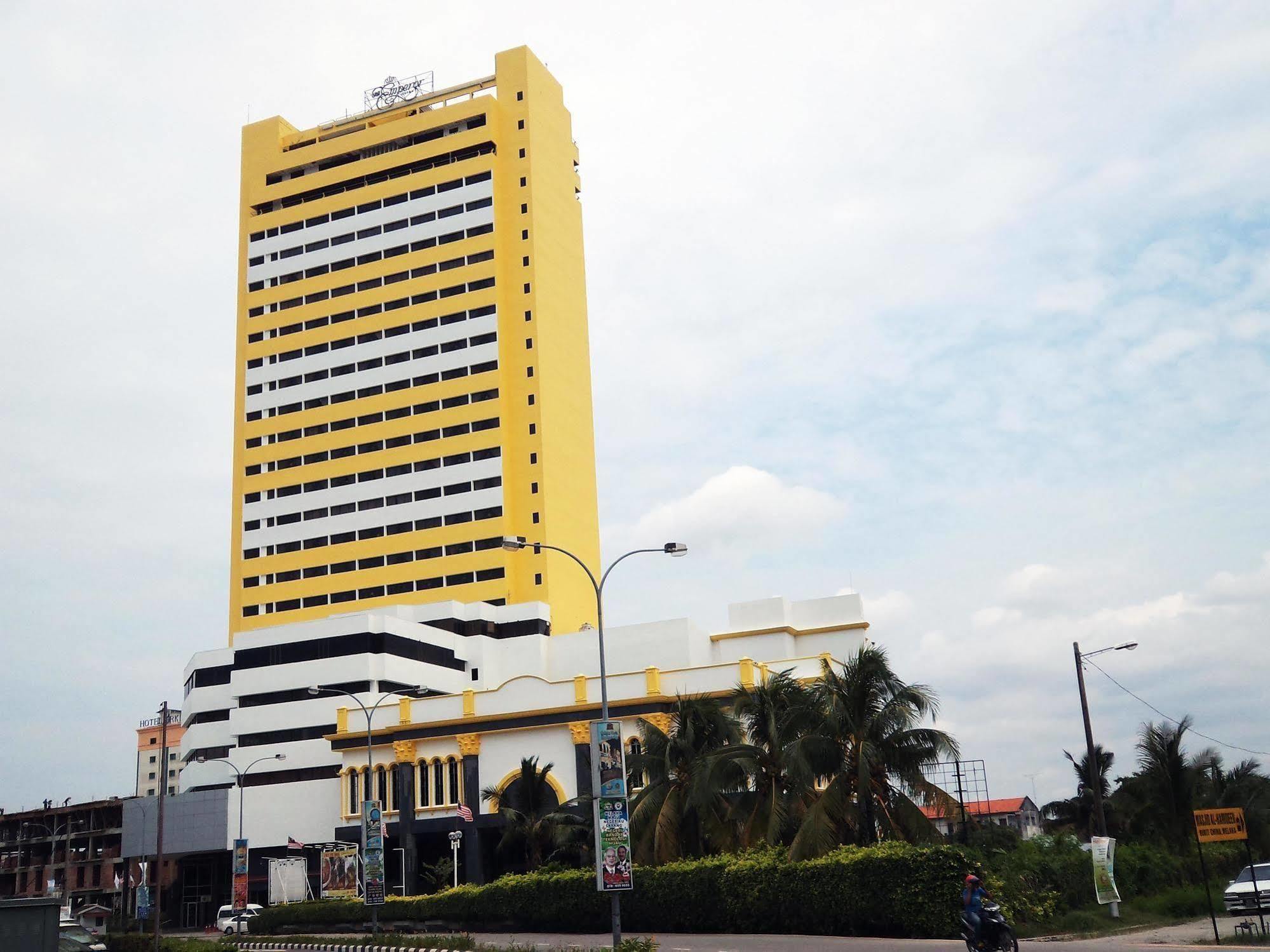 The Emperor Hotel Malacca מראה חיצוני תמונה
