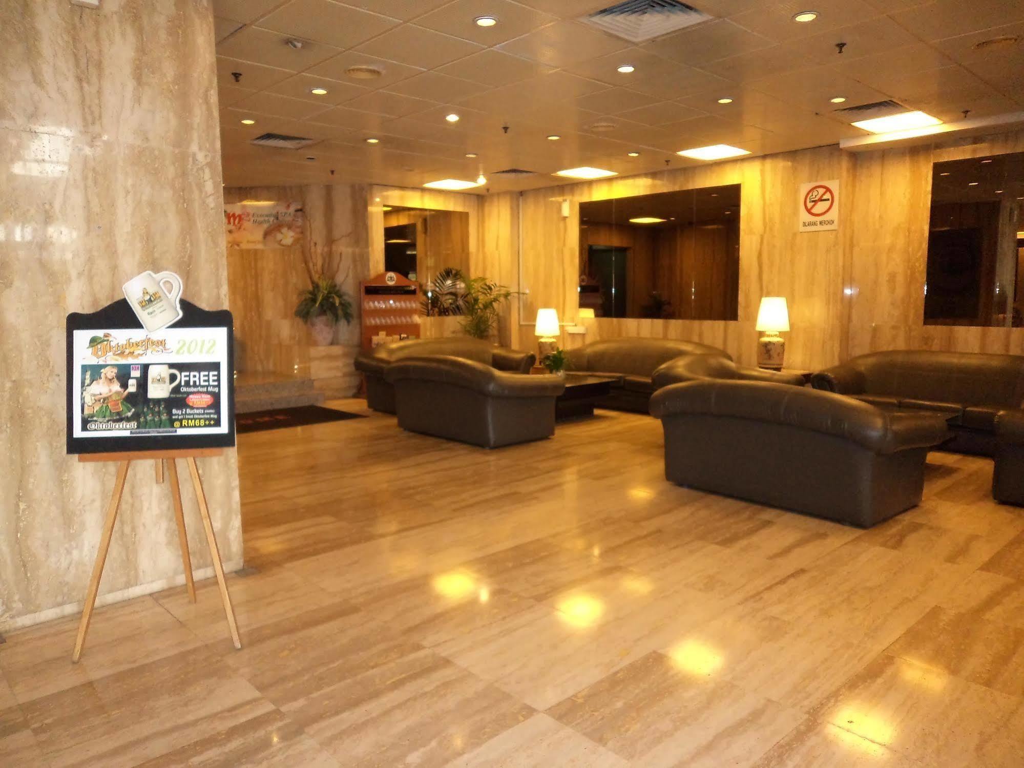 The Emperor Hotel Malacca מראה חיצוני תמונה