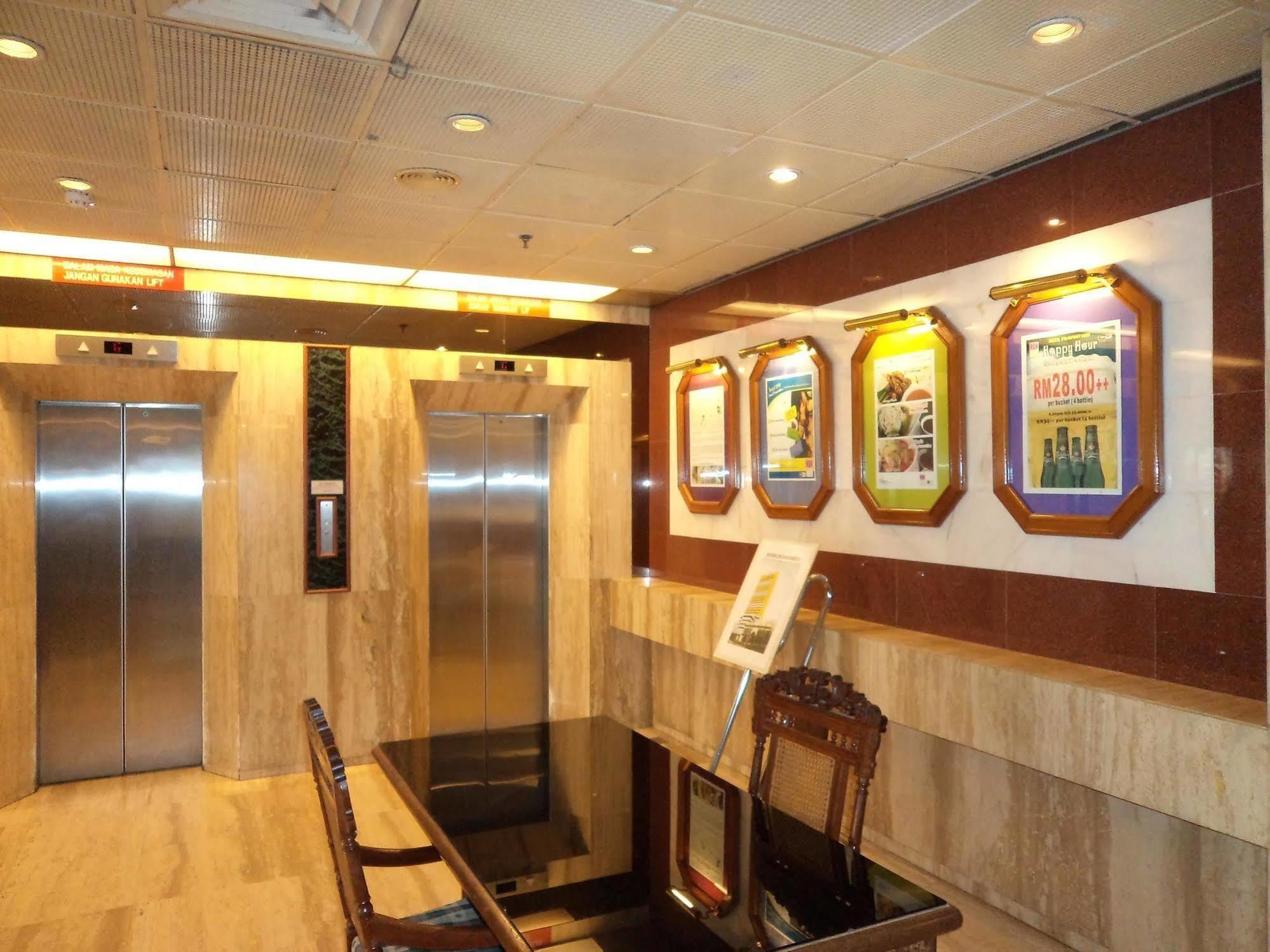 The Emperor Hotel Malacca מראה חיצוני תמונה