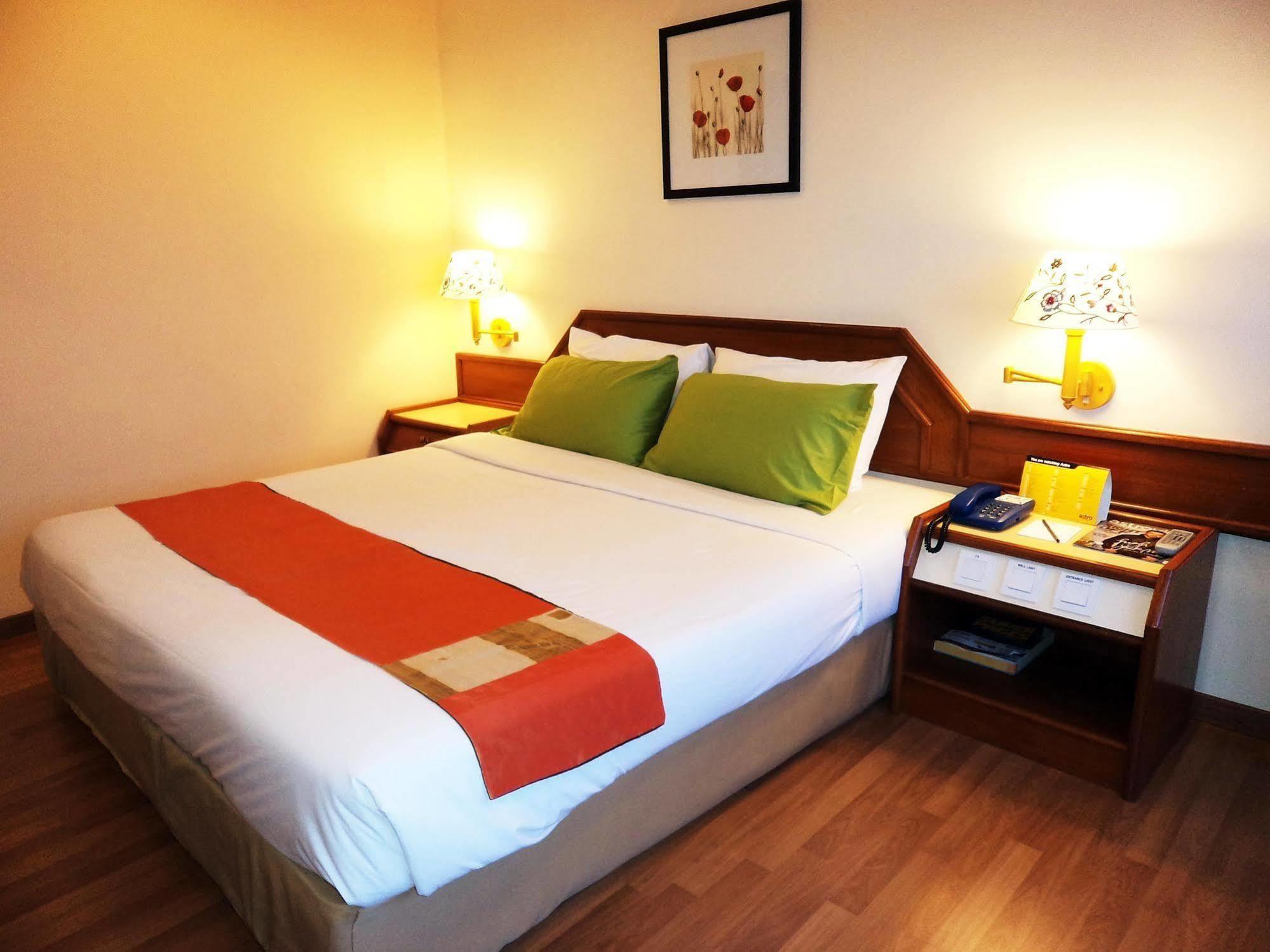 The Emperor Hotel Malacca מראה חיצוני תמונה
