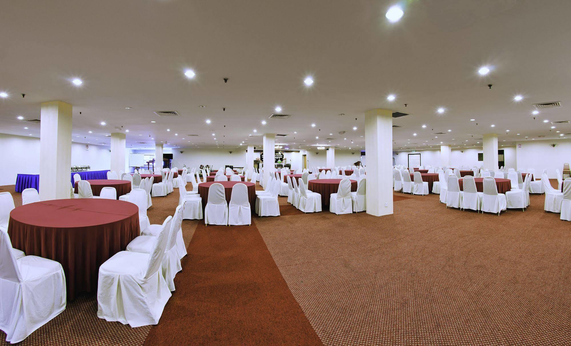 The Emperor Hotel Malacca מראה חיצוני תמונה