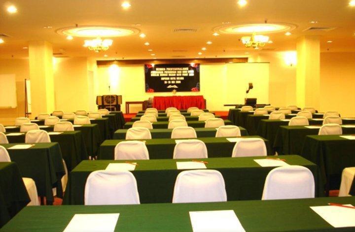 The Emperor Hotel Malacca מראה חיצוני תמונה